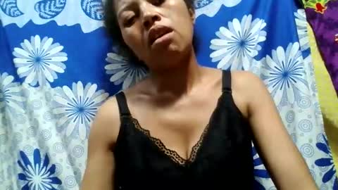 Snapshot of henitsaldy chatting on 02-07-26, 05:49 henitsaldy online show from 02-07-26, 05:49