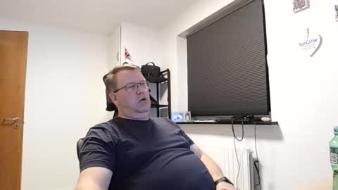 henrikrp1971 online show from 03-06-25, 09:42