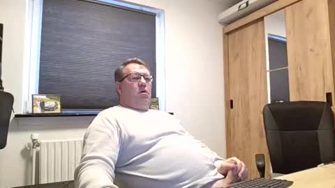 henrikrp1971 online show from 02-09-26, 01:59