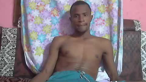 Snapshot of henriotflavien20 chatting on 12-04-24, 07:01 Adrian Honey online show from 12-04-24, 07:01