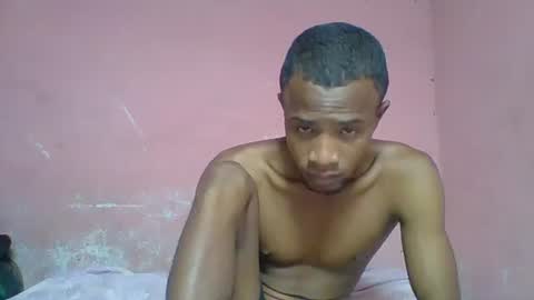 Snapshot of henriotflavien20 chatting on 12-10-24, 04:24 Adrian Honey online show from 12-10-24, 04:24