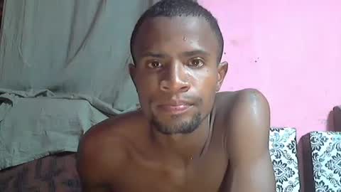 Snapshot of henriotflavien20 chatting on 12-15-24, 07:21 Adrian Honey online show from 12-15-24, 07:21