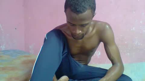 Snapshot of henriotflavien20 chatting on 12-19-24, 02:13 Adrian Honey online show from 12-19-24, 02:13