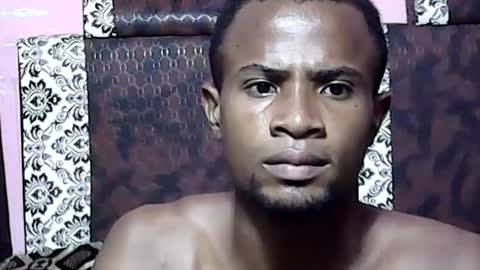 Snapshot of henriotflavien20 chatting on 12-19-24, 11:35 Adrian Honey online show from 12-19-24, 11:35