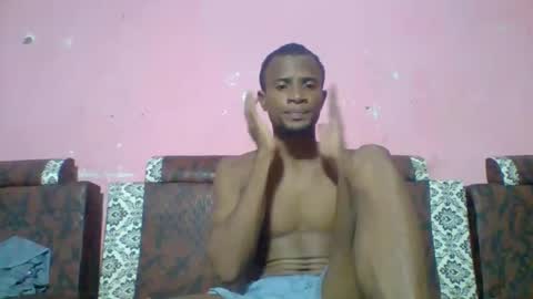 Snapshot of henriotflavien20 chatting on 12-21-24, 08:10 Adrian Honey online show from 12-21-24, 08:10