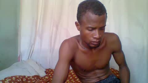 Snapshot of henriotflavien20 chatting on 12-22-24, 11:11 Adrian Honey online show from 12-22-24, 11:11