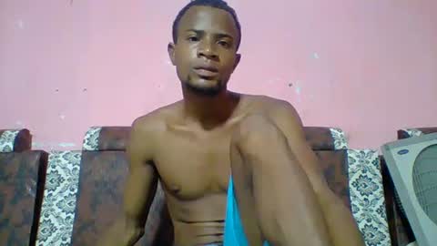 Snapshot of henriotflavien20 chatting on 12-26-24, 06:09 Adrian Honey online show from 12-26-24, 06:09