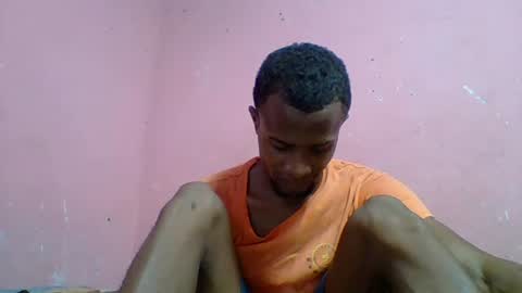 Snapshot of henriotflavien20 chatting on 12-26-24, 11:32 Adrian Honey online show from 12-26-24, 11:32