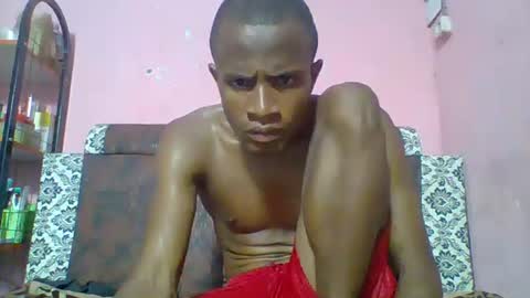 Snapshot of henriotflavien20 chatting on 01-04-25, 11:59 Adrian Honey online show from 01-04-25, 11:59