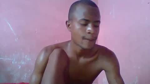 Snapshot of henriotflavien20 chatting on 01-08-25, 07:55 Adrian Honey online show from 01-08-25, 07:55