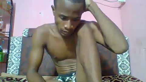 Snapshot of henriotflavien20 chatting on 01-08-25, 08:18 Adrian Honey online show from 01-08-25, 08:18