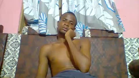 Snapshot of henriotflavien20 chatting on 01-22-25, 01:53 Adrian Honey online show from 01-22-25, 01:53