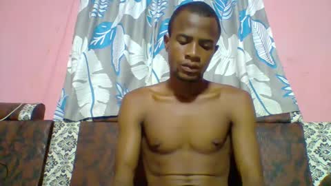 Snapshot of henriotflavien20 chatting on 01-23-25, 04:41 Adrian Honey online show from 01-23-25, 04:41