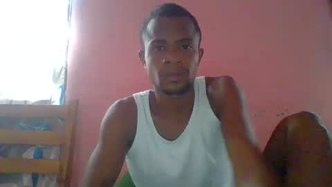 Snapshot of henriotflavien20 chatting on 03-10-25, 08:26 Adrian Honey online show from 03-10-25, 08:26