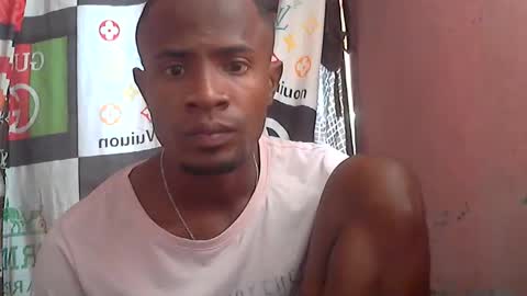 Snapshot of henriotflavien20 chatting on 10-10-25, 11:53 Adrian Honey online show from 10-10-25, 11:53