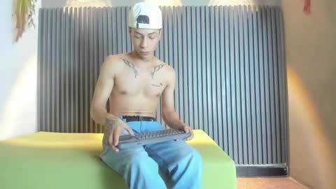 Henry online show from 02-27-26, 07:36