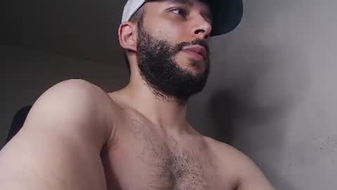 Snapshot of henryaxe chatting on 06-17-26, 04:19 HenryAxe online show from 06-17-26, 04:19