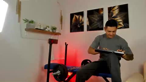 henrydouglas online show from 04-01-26, 05:43