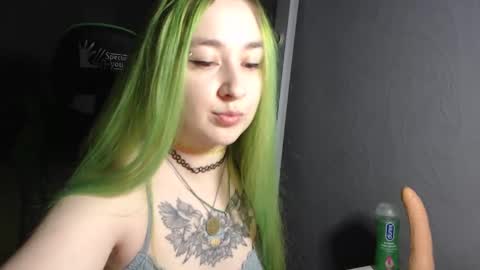 Snapshot of hentaishiing chatting on 12-01-24, 07:25 Hentaishiing online show from 12-01-24, 07:25