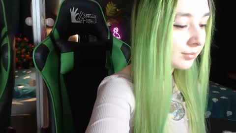 Snapshot of hentaishiing chatting on 02-17-25, 06:48 Hentaishiing online show from 02-17-25, 06:48