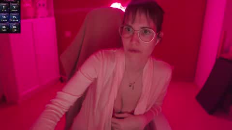 Snapshot of heraluna_ chatting on 01-12-25, 11:15 HeraLuna online show from 01-12-25, 11:15