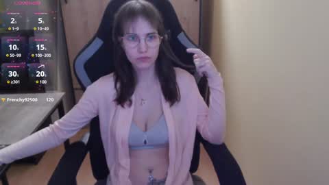 Snapshot of heraluna_ chatting on 01-16-25, 11:37 HeraLuna online show from 01-16-25, 11:37