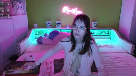 Snapshot of heraluna_ chatting on 02-13-25, 10:54 HeraLuna online show from 02-13-25, 10:54