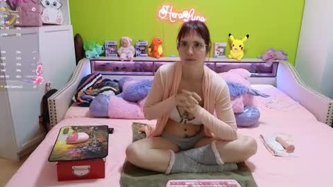 Snapshot of heraluna_ chatting on 10-30-25, 09:37 HeraLuna online show from 10-30-25, 09:37