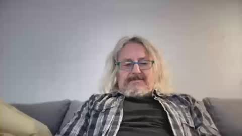 Snapshot of herbiebaby chatting on 01-17-25, 10:55 herbiebaby online show from 01-17-25, 10:55