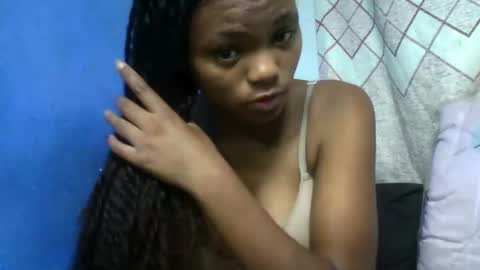 Snapshot of herisse01 chatting on 05-03-26, 06:19 herisse01 online show from 05-03-26, 06:19