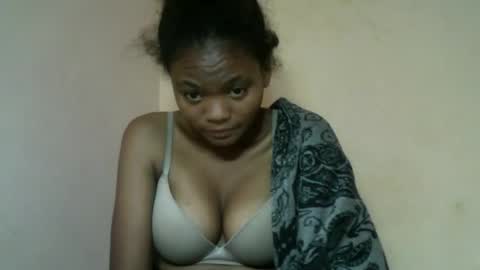 Snapshot of herisse01 chatting on 05-16-26, 12:40 herisse01 online show from 05-16-26, 12:40