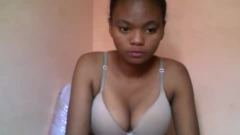 Snapshot of herisse01 chatting on 05-30-26, 07:27 herisse01 online show from 05-30-26, 07:27
