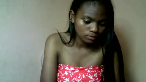 Snapshot of herisse01 chatting on 06-11-26, 12:32 herisse01 online show from 06-11-26, 12:32
