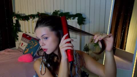 Nicole online show from 03-06-26, 09:11