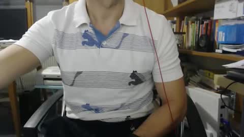 Snapshot of hero0111 chatting on 09-27-25, 06:18 hero0111 online show from 09-27-25, 06:18