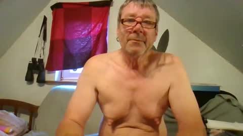 Snapshot of herry140 chatting on 05-16-26, 04:53 herry140 online show from 05-16-26, 04:53