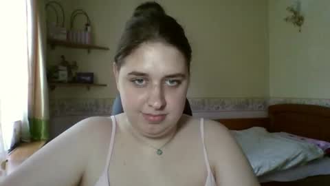Snapshot of hess_luna_ chatting on 06-16-26, 09:12 hess_luna_ online show from 06-16-26, 09:12