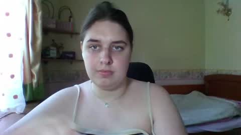 Snapshot of hess_luna_ chatting on 06-17-26, 09:12 hess_luna_ online show from 06-17-26, 09:12