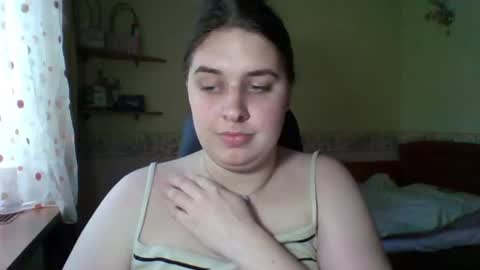 Snapshot of hess_luna_ chatting on 06-18-26, 09:14 hess_luna_ online show from 06-18-26, 09:14