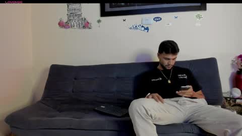 Snapshot of heteros_curious_ chatting on 04-02-26, 08:50 yeis online show from 04-02-26, 08:50
