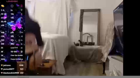 Snapshot of hevin69 chatting on 03-18-26, 08:56 hevin69 online show from 03-18-26, 08:56