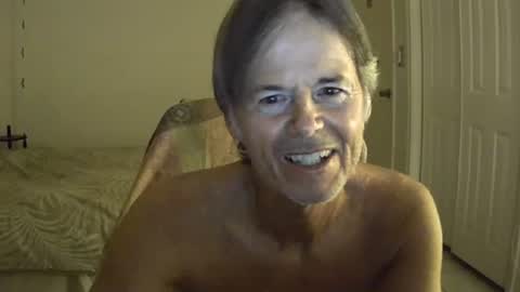 Snapshot of hewes1 chatting on 03-07-26, 11:07 hewes1 online show from 03-07-26, 11:07