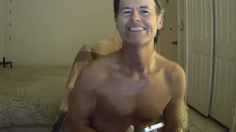 Snapshot of hewes1 chatting on 03-08-26, 06:17 hewes1 online show from 03-08-26, 06:17