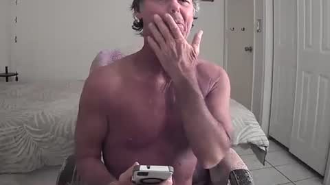 Snapshot of hewes1 chatting on 03-15-26, 07:47 hewes1 online show from 03-15-26, 07:47