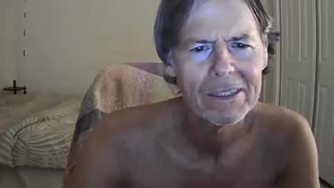 Snapshot of hewes1 chatting on 04-01-26, 07:31 hewes1 online show from 04-01-26, 07:31