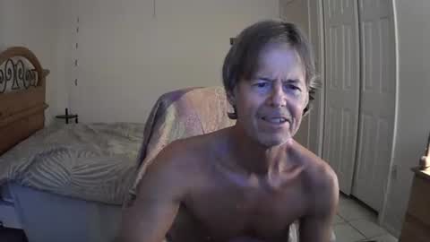 Snapshot of hewes1 chatting on 04-08-26, 11:10 hewes1 online show from 04-08-26, 11:10