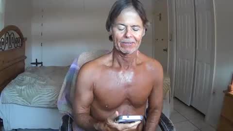 Snapshot of hewes1 chatting on 04-14-26, 12:11 hewes1 online show from 04-14-26, 12:11