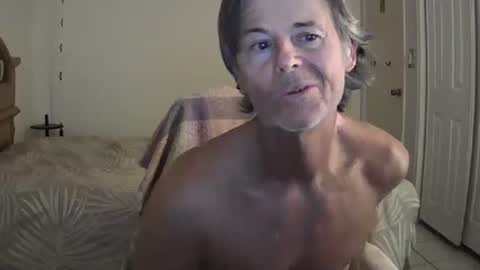Snapshot of hewes1 chatting on 04-17-26, 09:56 hewes1 online show from 04-17-26, 09:56