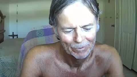Snapshot of hewes1 chatting on 04-18-26, 07:07 hewes1 online show from 04-18-26, 07:07