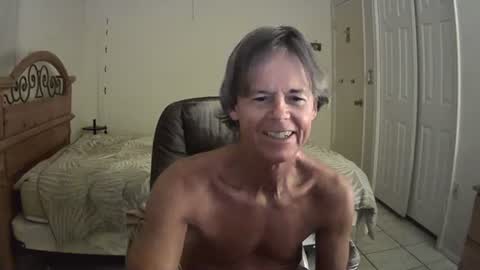 Snapshot of hewes1 chatting on 05-01-26, 07:57 hewes1 online show from 05-01-26, 07:57